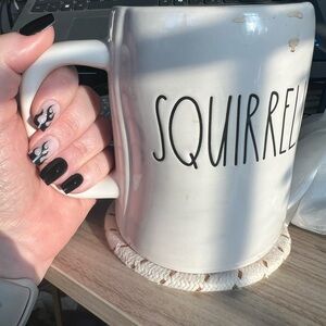 Meet your Posher, Leslie